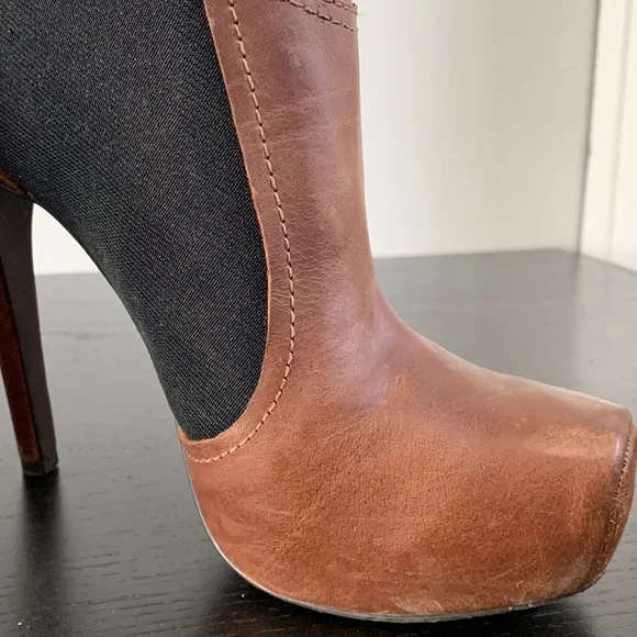 JESSICA SIMPSON distressed leather ankle bootie - Picture 14 of 16